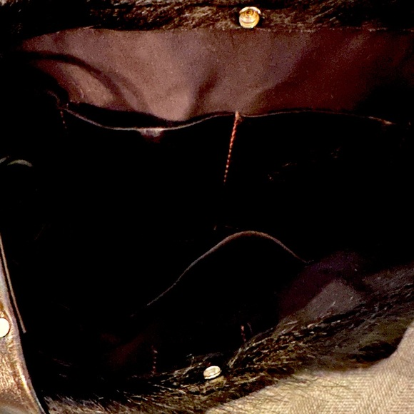 Wild Goose Cowhide Purse - Picture 4 of 6